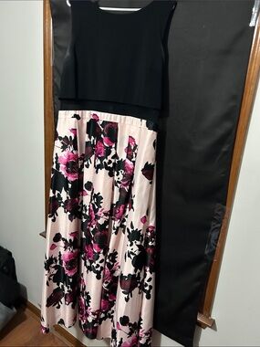 Elegant Black & Pink Floral Prom Dress